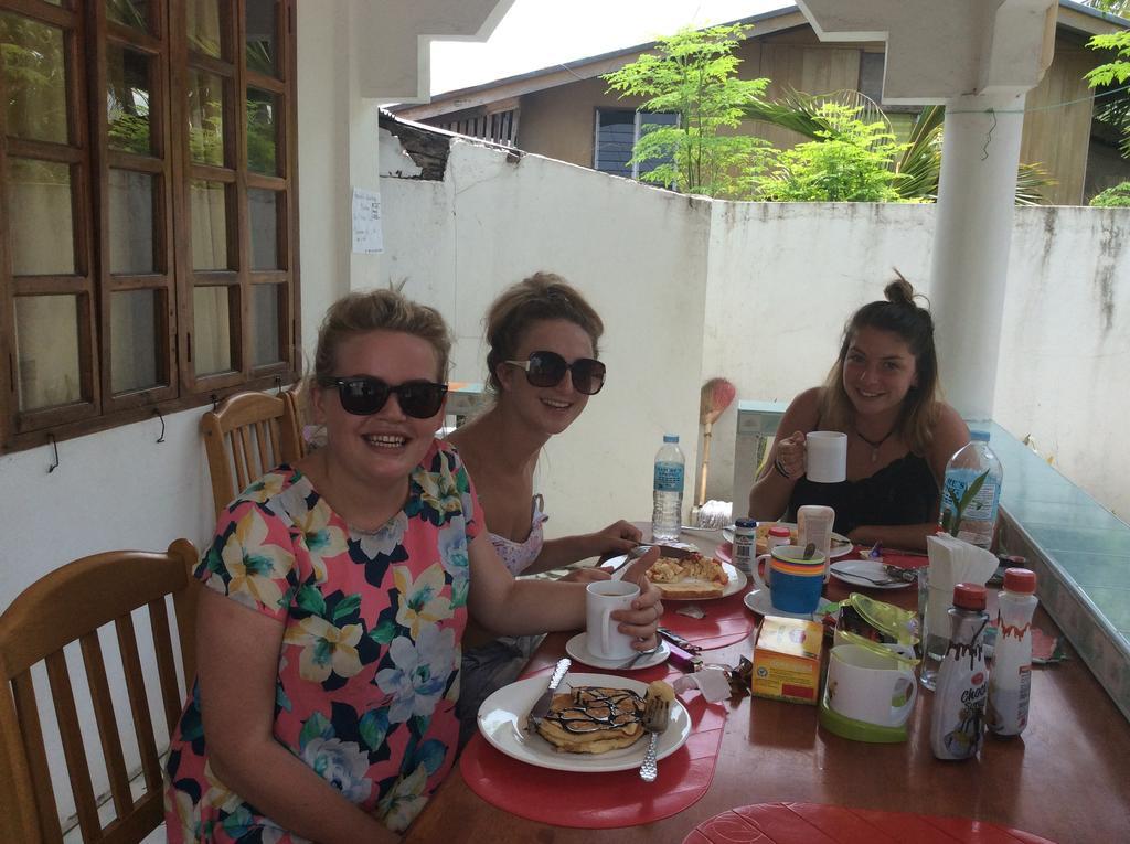 J & C Guesthouse Moalboal Kültér fotó