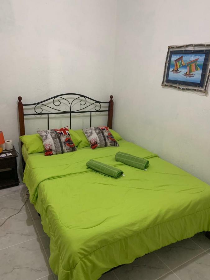 J & C Guesthouse Moalboal Kültér fotó