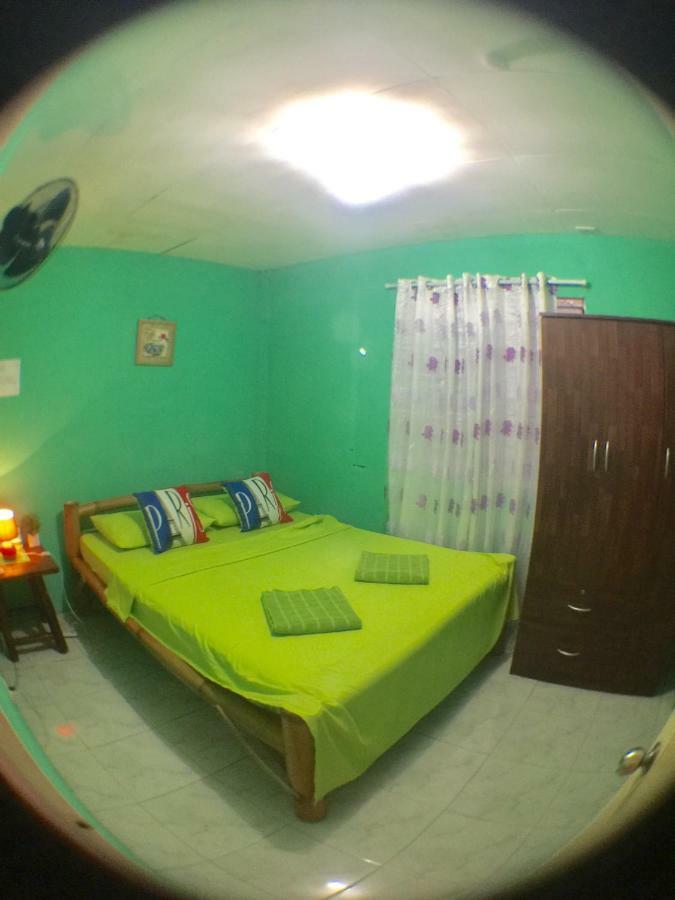 J & C Guesthouse Moalboal Kültér fotó