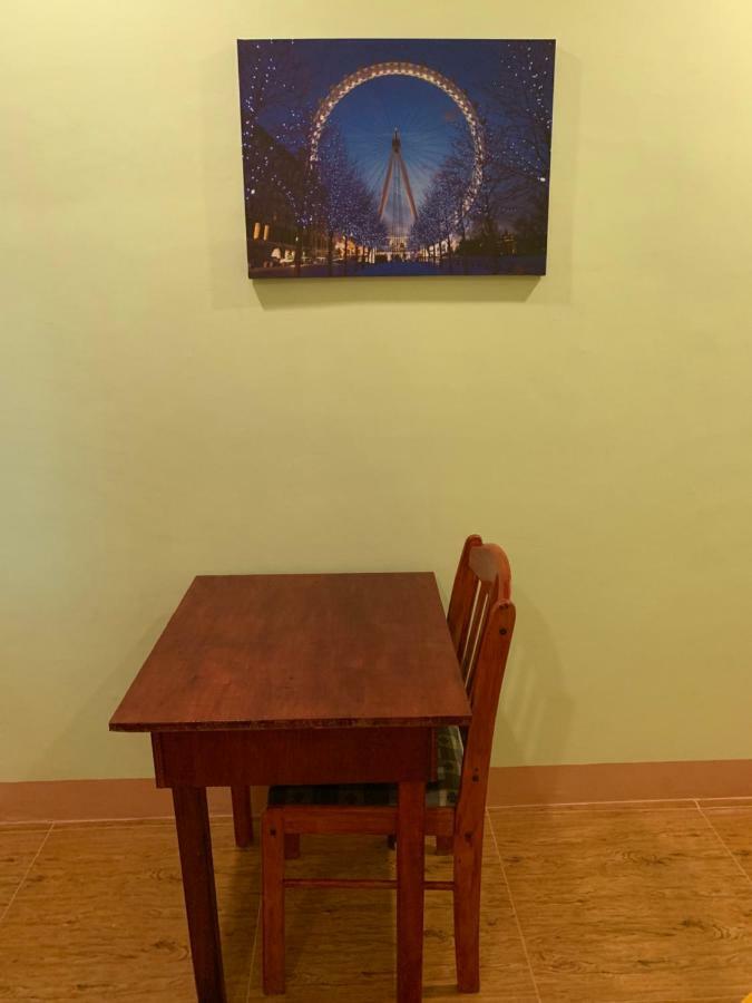 J & C Guesthouse Moalboal Kültér fotó